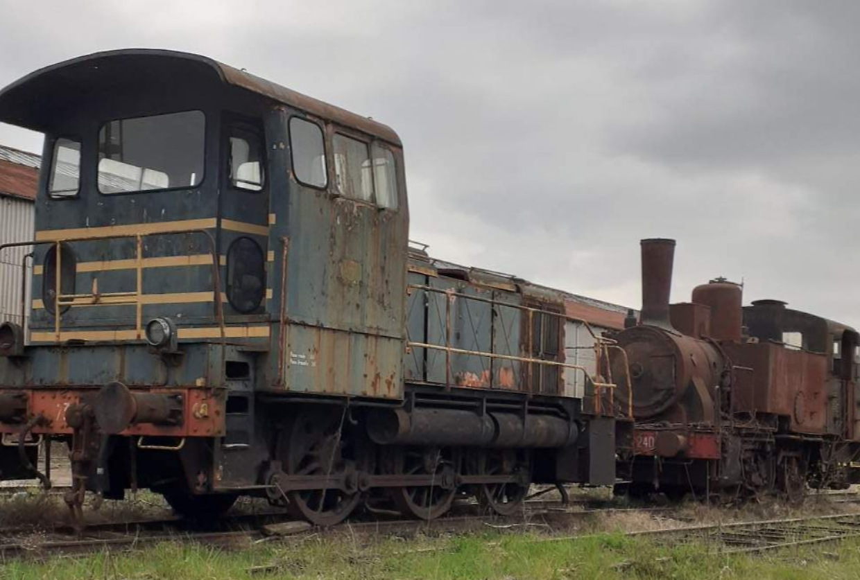 Binari morti e locomotive dimenticate: il "cimitero" ferroviario in Piemonte che nessuno si aspetta
