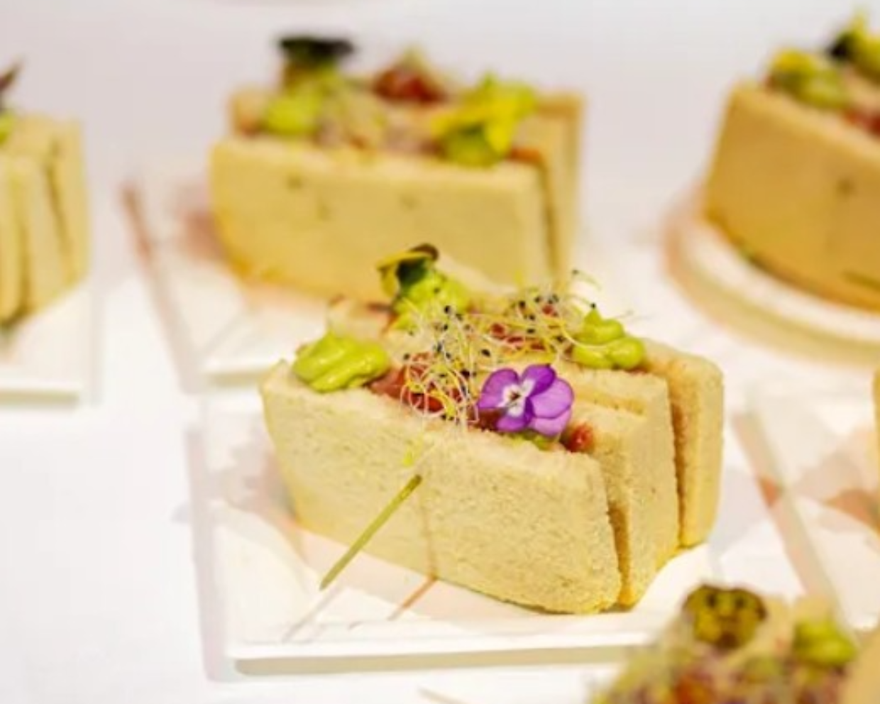 Tramezzino con i fiori