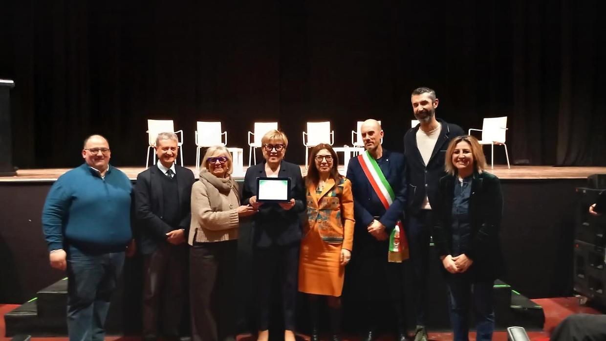 premio al merito a venaria reale: il teatro della concordia celebra chi ha fatto la storia della citt&agrave;