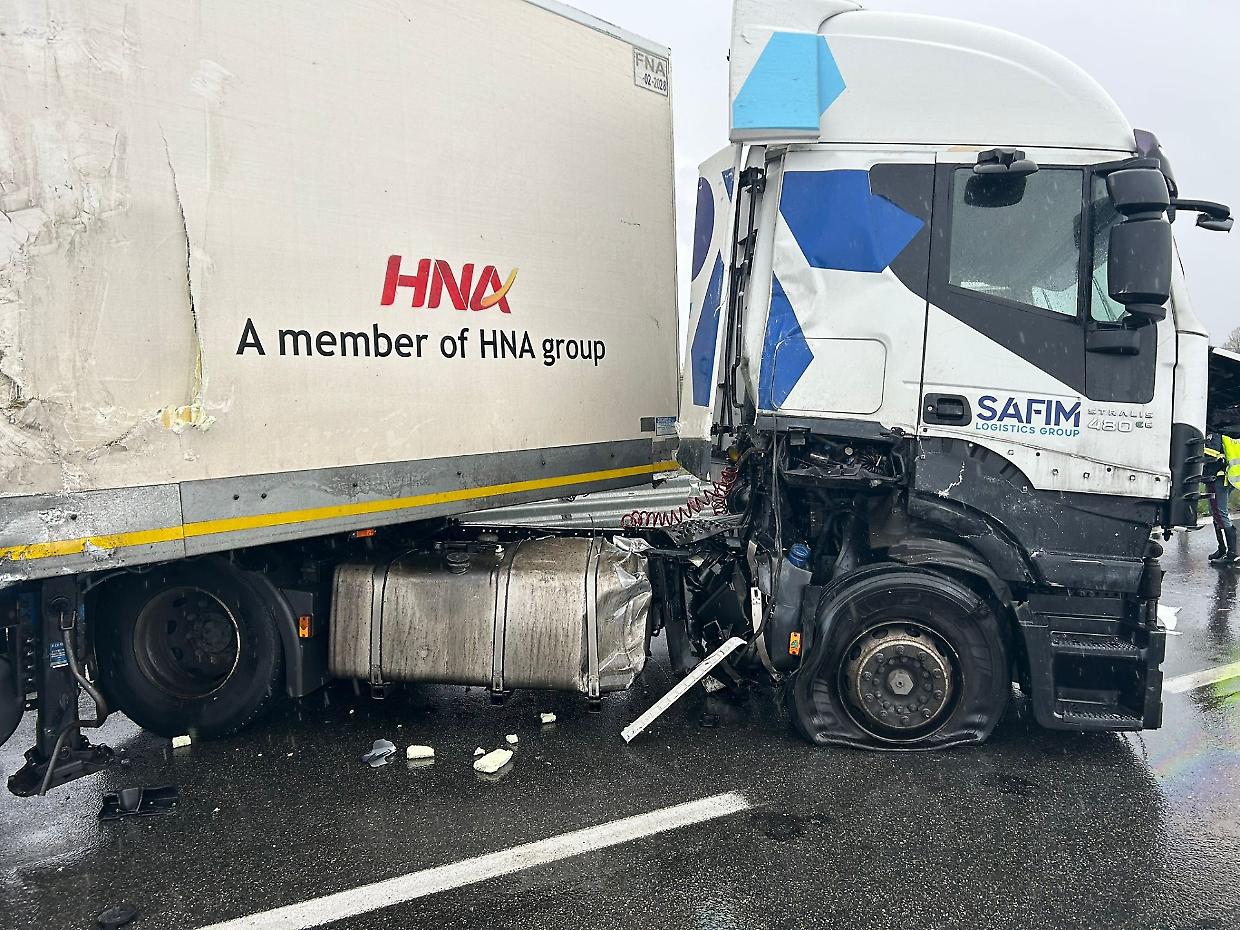 Incidente a Torino: tir intraversato e un ferito in ospedale