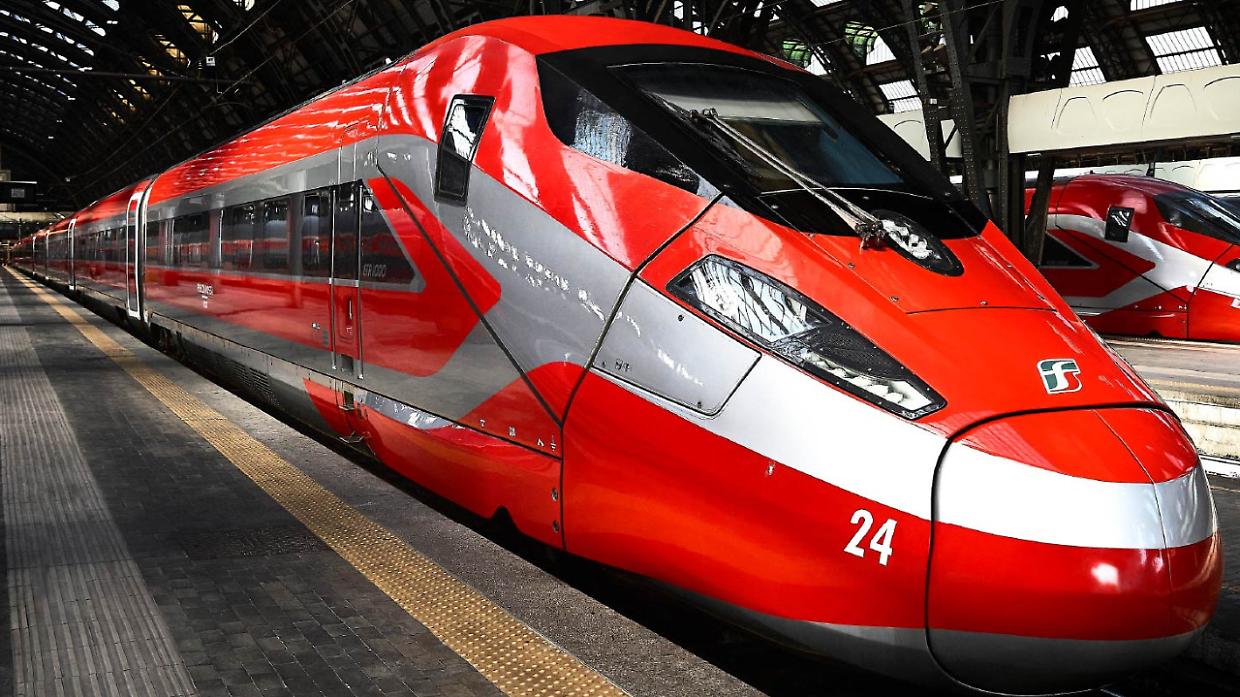 Pasqua salata per chi viaggia: voli e treni alle stelle, biglietti anche oltre 400 euro