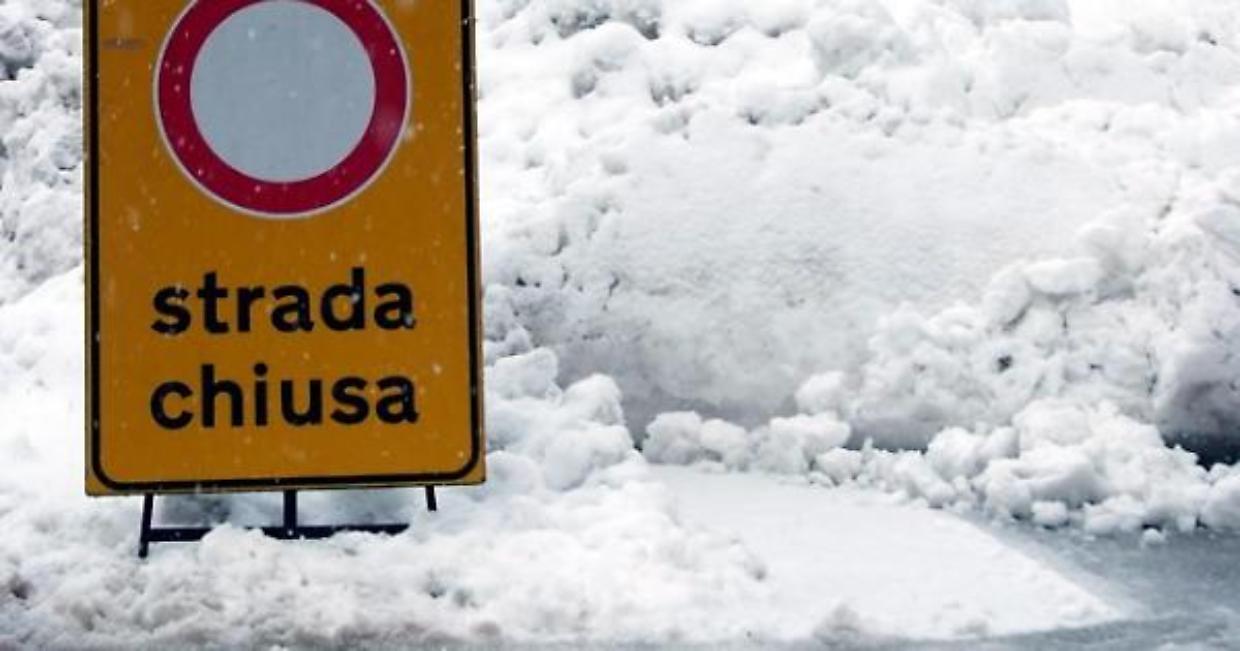 Piemonte sotto la neve: Valsesia isolata, chiusure e allerta valanghe