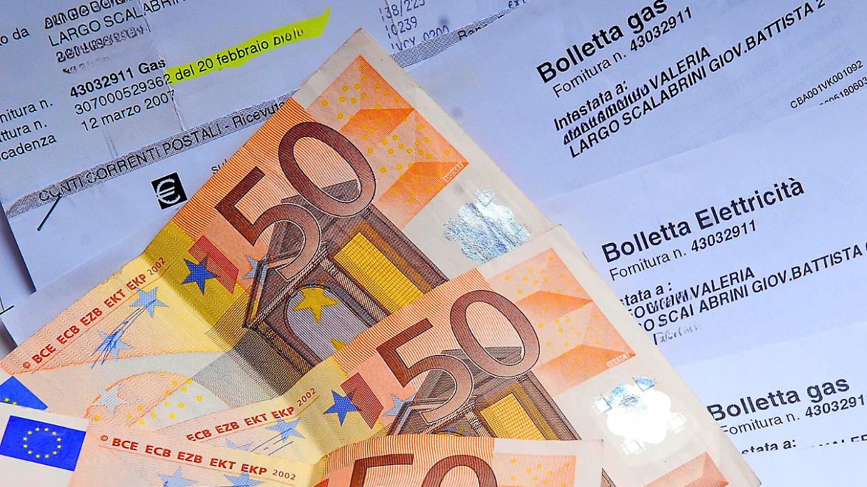 Bollette, la guerra coster&agrave; alle famiglie torinesi 373 milioni di euro