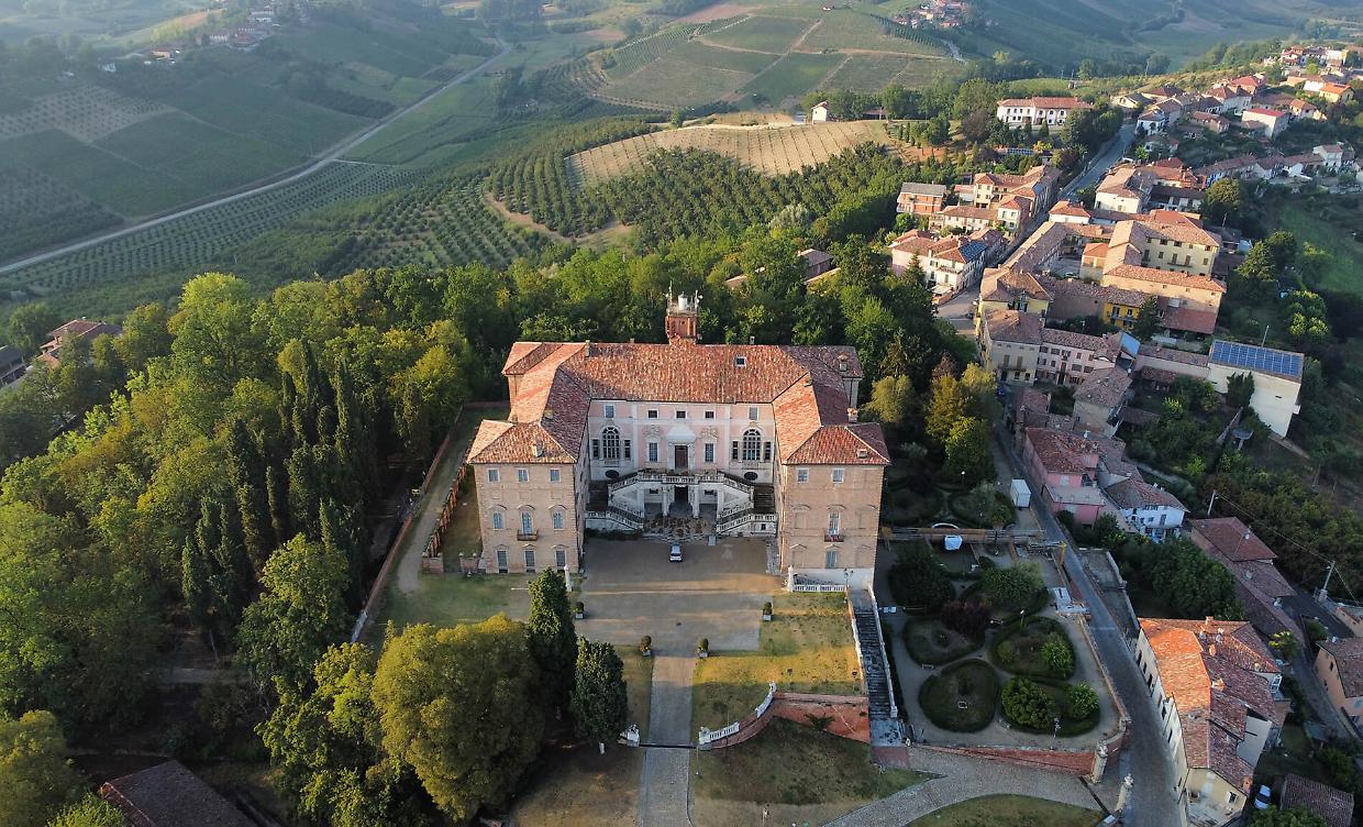 Tulipani a Corte, a Govone torna lo spettacolo della fioritura: date, eventi e prezzi