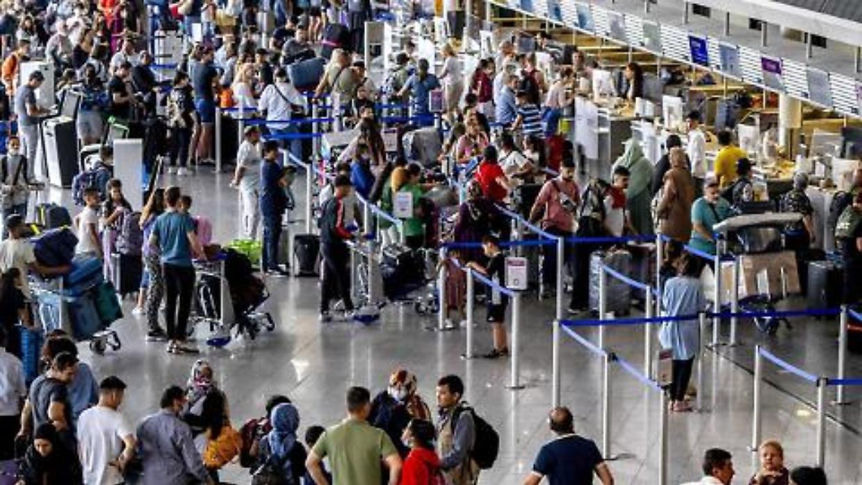 Oggi lo stop tocca ai voli, scioperi di 24 ore negli aeroporti, possibili disagi su Torino, Milano e Bergamo