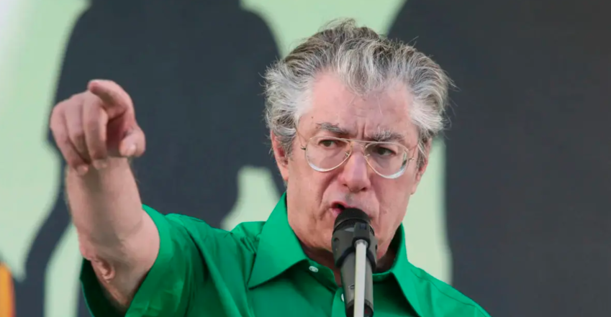 Il cordoglio per la morte di Umberto Bossi: l&rsquo;Italia saluta il fondatore della Lega