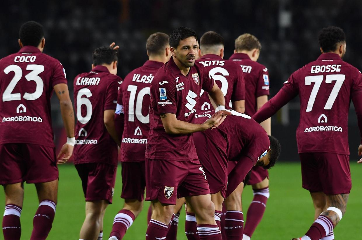 Un'esultanza di gruppo del Torino