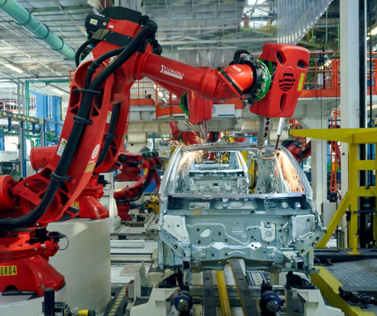 Comau premia i dipendenti in Italia: bonus medio di 1.430 euro ad aprile