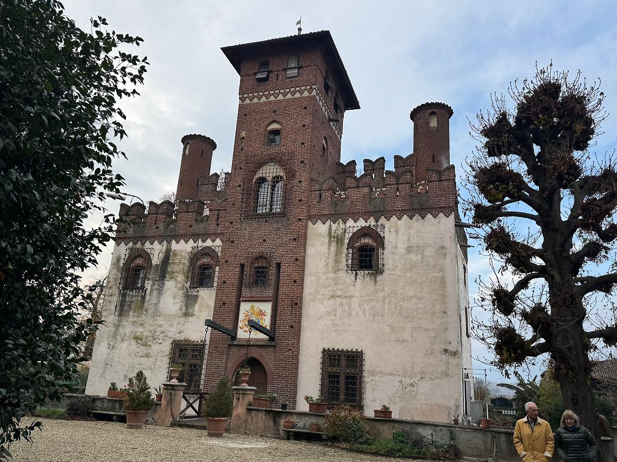 Riva di Pinerolo, apre il Castello di Motta Santus per le Giornate FAI: ecco come visitarlo