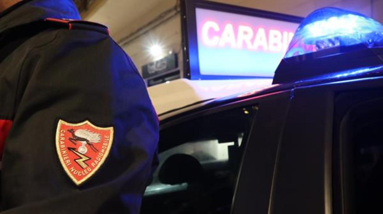 Furto al supermercato, ladri fermati da un agente fuori servizio a Torino