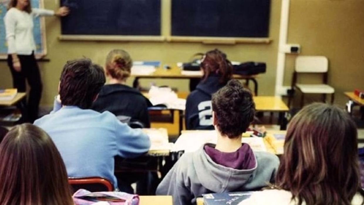 Scuola, verso il rinnovo del contratto: in arrivo aumenti fino a 416 euro mensili