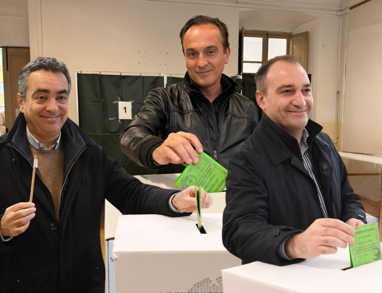 Cirio, Grosso e Lo Russo tra i primi ai seggi