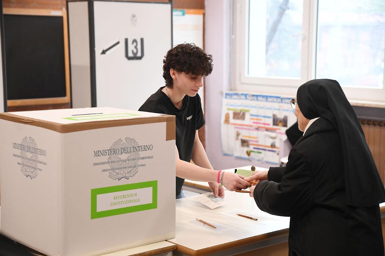 Circa met&agrave; dei torinesi corre alle urne: in Italia un&rsquo;affluenza record con il 45% 