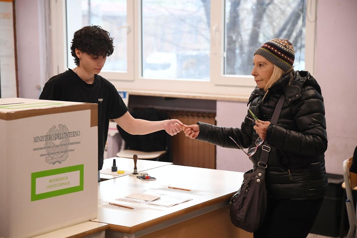 Fuori dalla provincia  vince il S&igrave;: e anche gli italiani all'estero sono pro-riforma