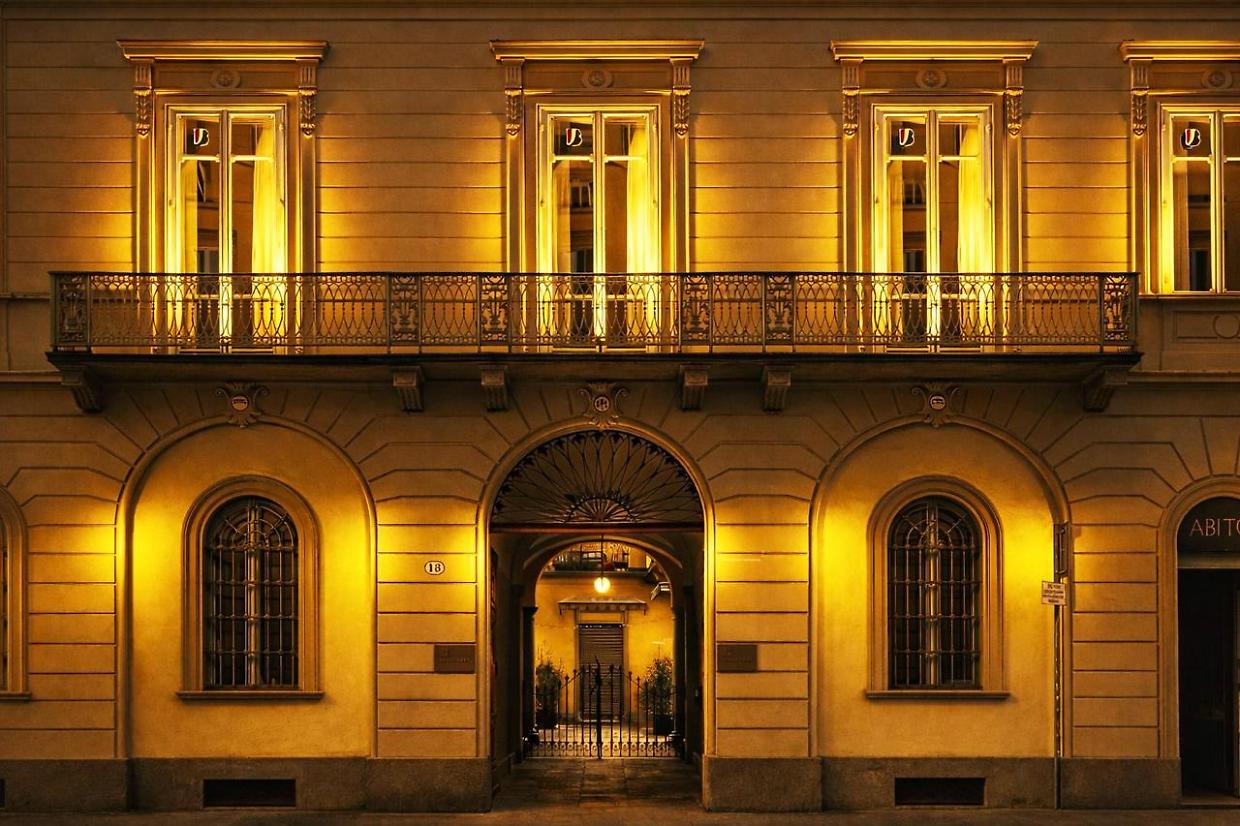 &ldquo;Connessioni di luce&rdquo; a Torino: un bando per giovani artisti illumina i 70 anni di Bussolino Sitcap