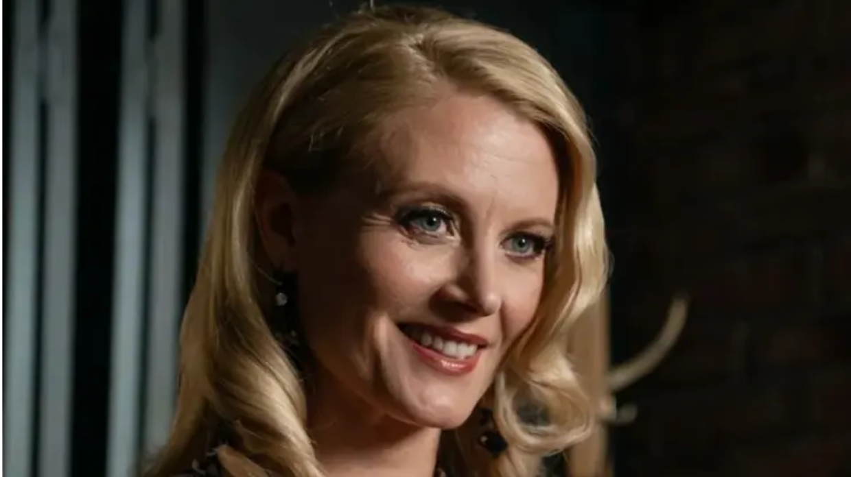 Addio a Carrie Anne Fleming, attrice di Supernatural e iZombie 