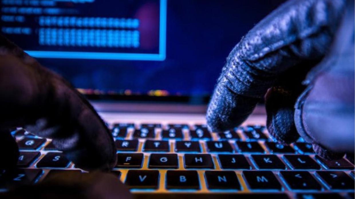 Hacker in agguato: come capire subito se il tuo account &egrave; stato violato
