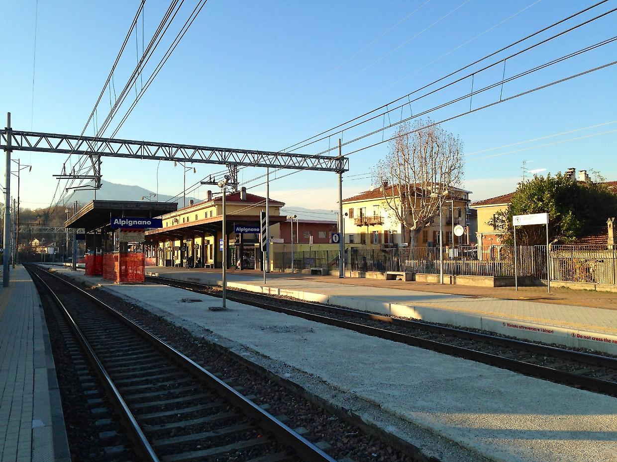 Suicidio sui binari: traffico in tilt sulla Torino-Modane