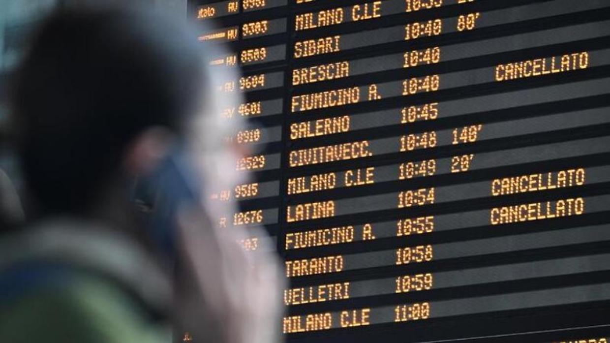 Trasporti e scuola, l'Italia mette un freno, ecco chi interesser&agrave; lo sciopero nazionale del 27 marzo