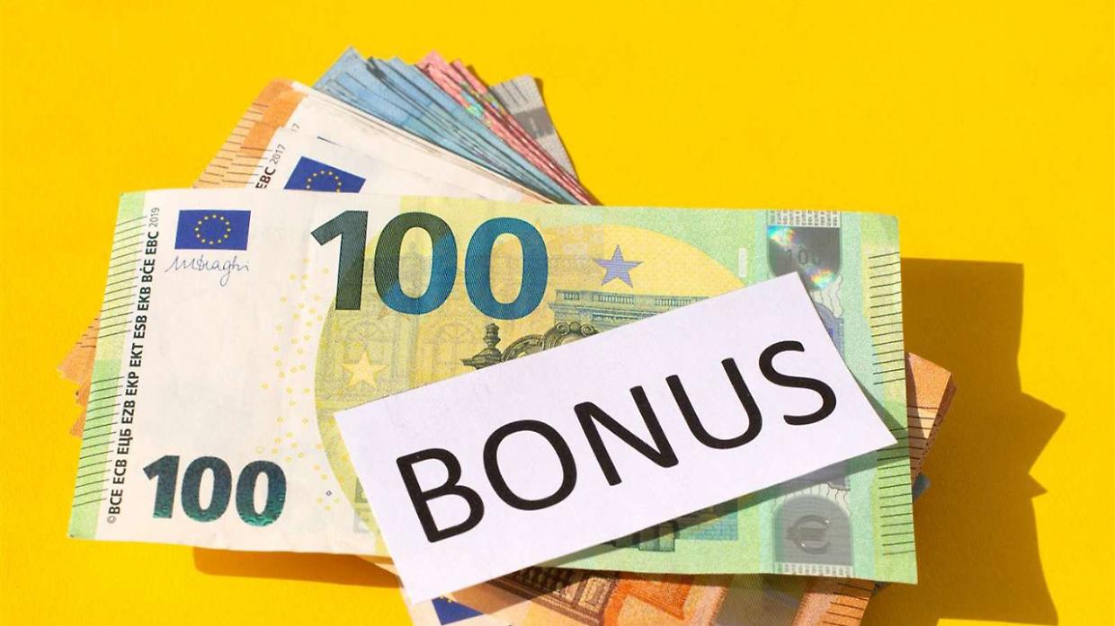 Bonus under 35, scadenza vicina: fino a 650 euro al mese per chi assume giovani