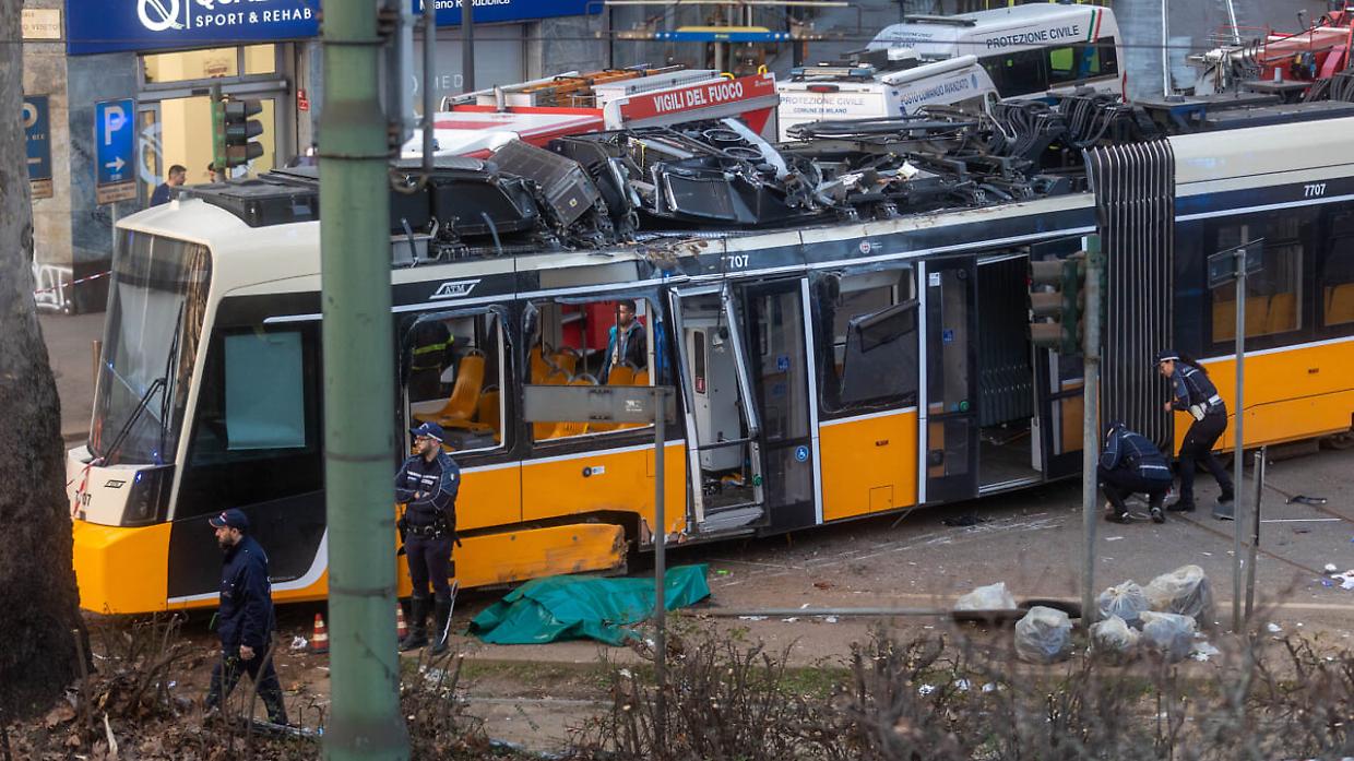 Tram deragliato a Milano, il conducente chiede di non guidare pi&ugrave; e vuole parlare ai pm