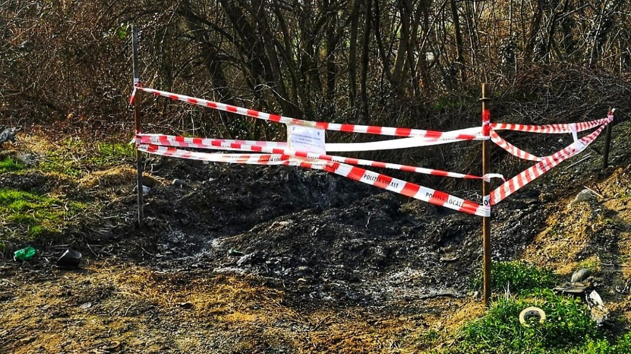 Fumo tossico nelle campagne: agricoltore denunciato per rogo illecito