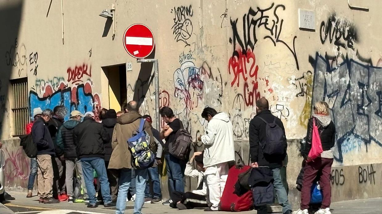 Torino, dentro la mensa dei poveri: storie, numeri e umanit&agrave; al Cottolengo