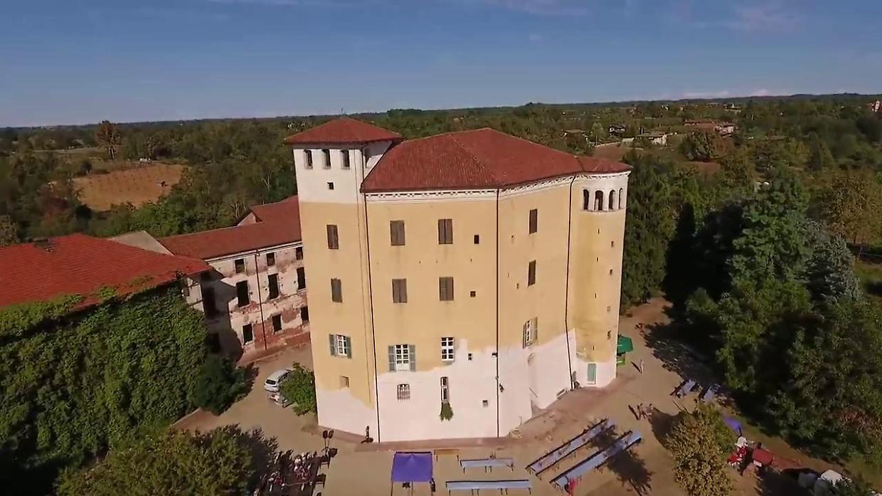 Castello di Sanfr&egrave; aperto al pubblico domenica 29 marzo: visite guidate tra storia e tradizioni