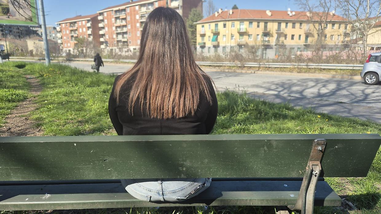 La donna cerca il suo compagno nonch&eacute; padre di suo figlio