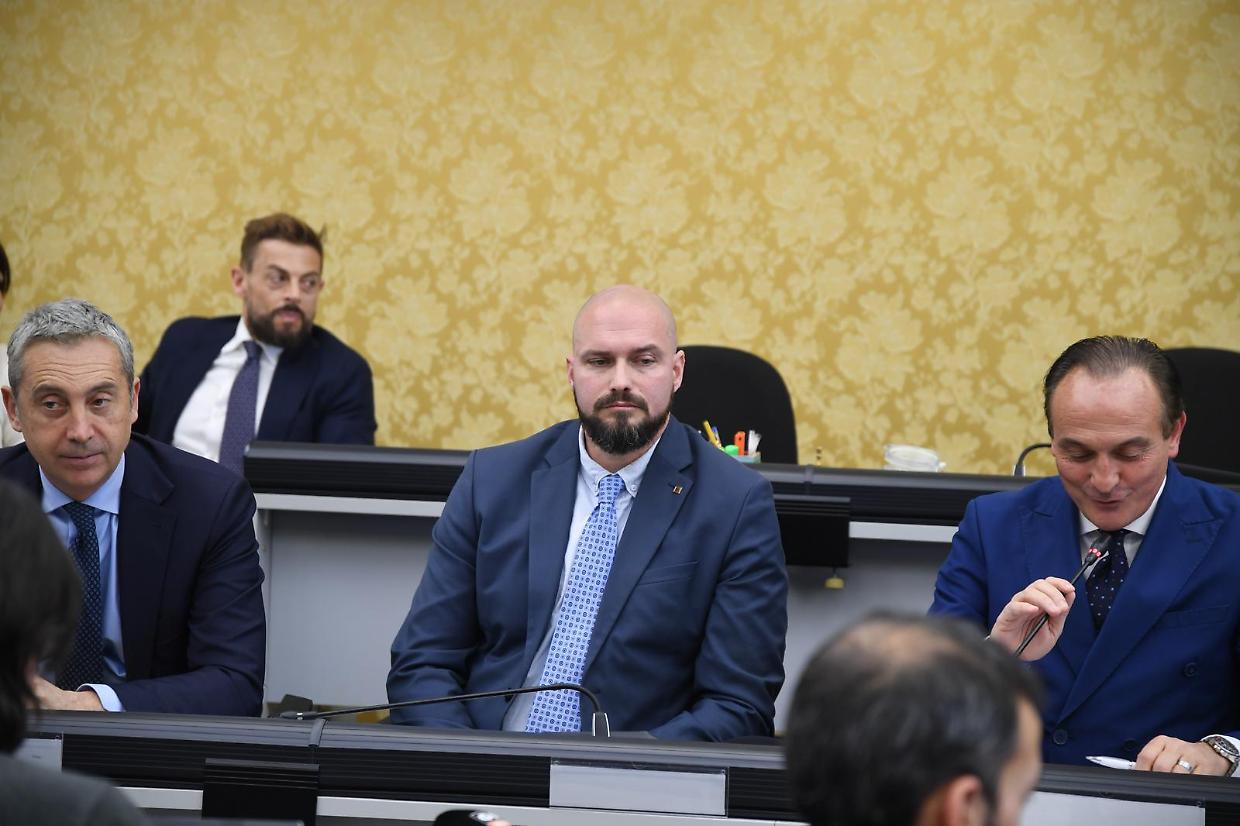 Caso Chiorino, FdI non sapeva ma attaca: "Dalla sinistra ci aspettiamo la stessa responsabilit&agrave;"