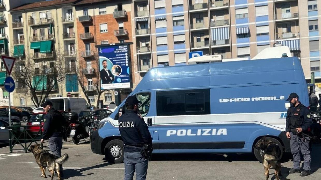 Spaccio sotto controllo: la polizia blocca tre pusher a Torino