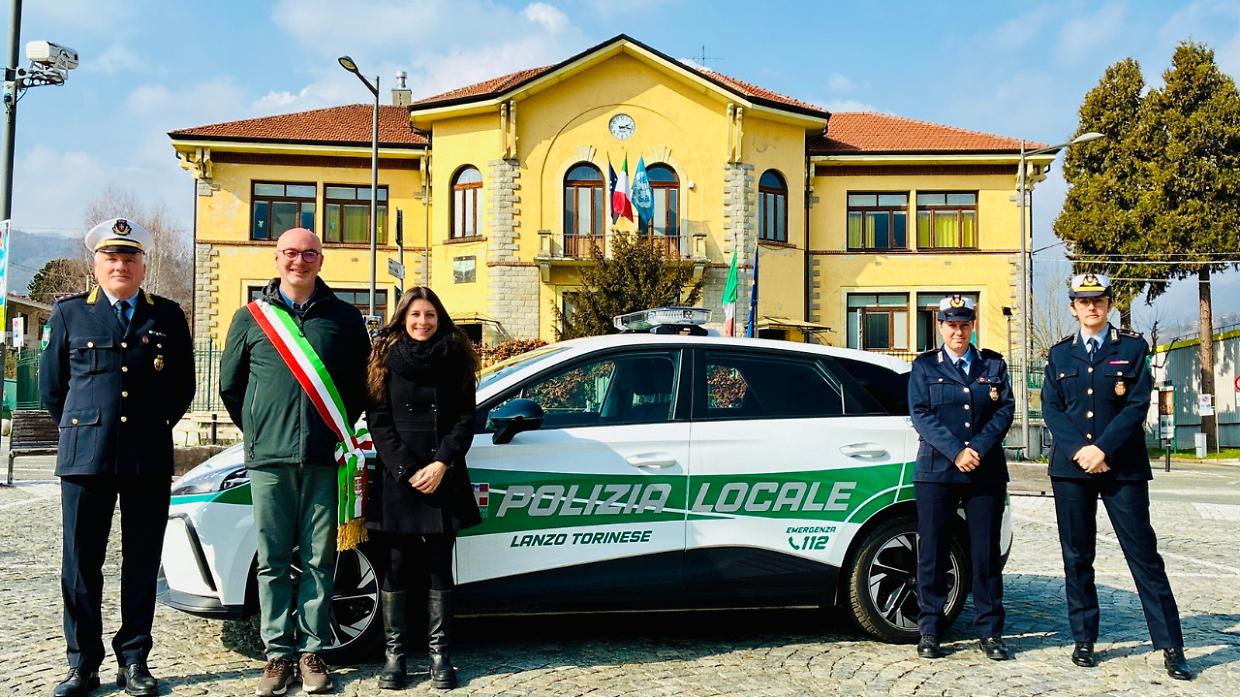 Lanzo Torinese, la polizia locale in azione: pi&ugrave; controlli e presenza costante nel 2025