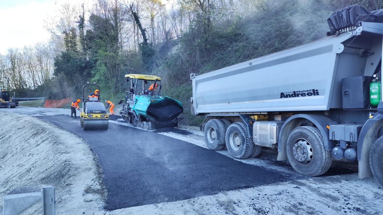 Sp104 riaperta dopo l&rsquo;emergenza: riparte la viabilit&agrave; tra le colline