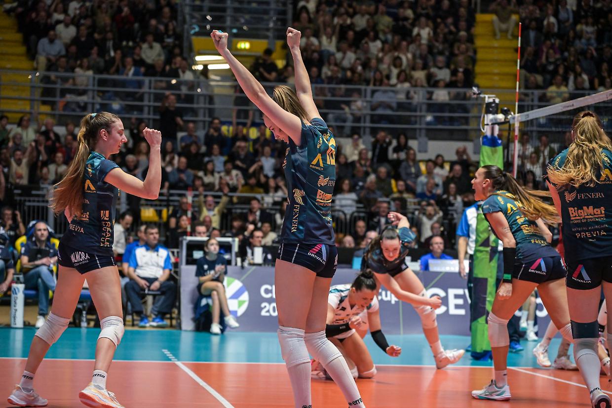 La Reale Mutua Fener Chieri '76 manca quattro match-point al tiebreak e cede al Galatasaray