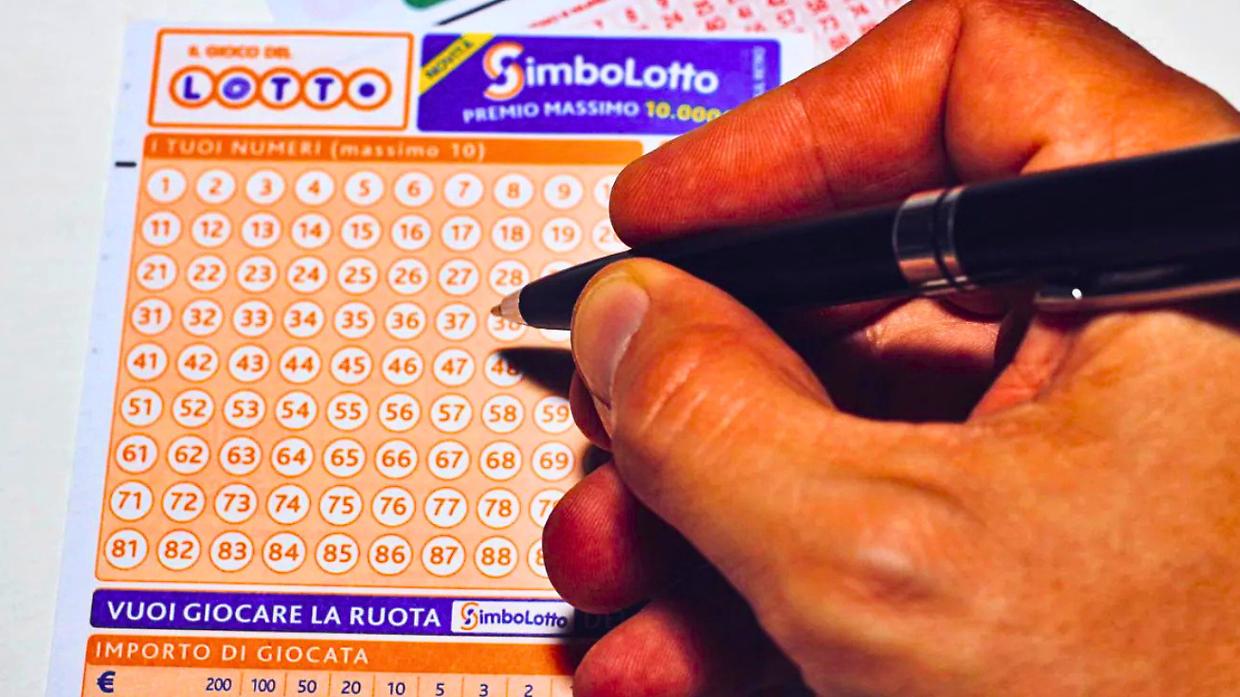 Azzecca un terno secco al Lotto e vince 45mila euro in provincia di Torino