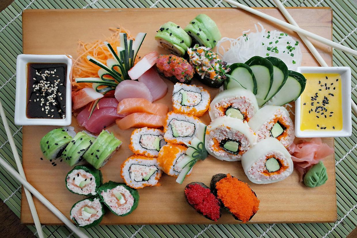 Il sushi diventa street food: a Milano arriva il roll nel tubo