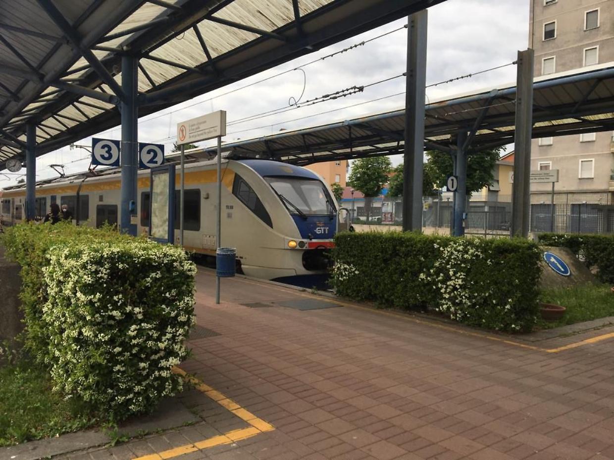 Espulso tre volte molesta ragazzine poi aggredisce due donne in divisa