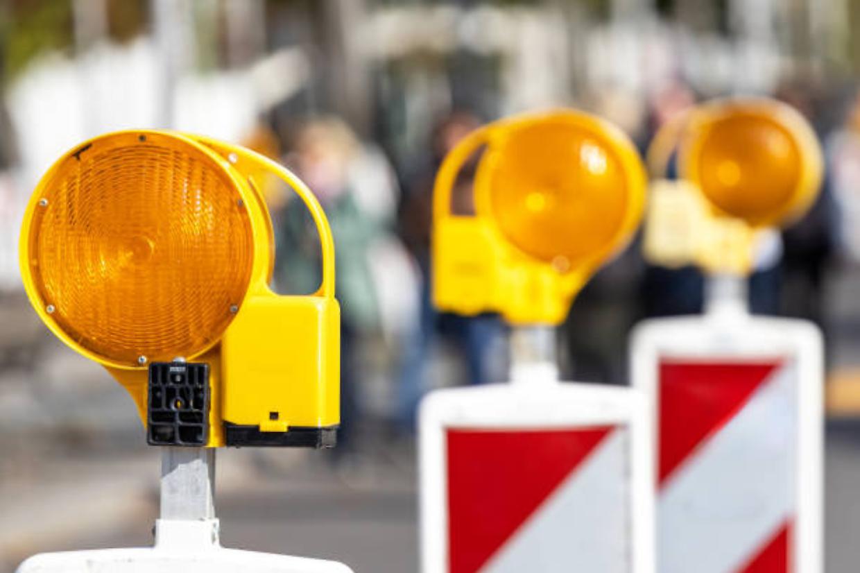 Via Roma chiusa per lavori