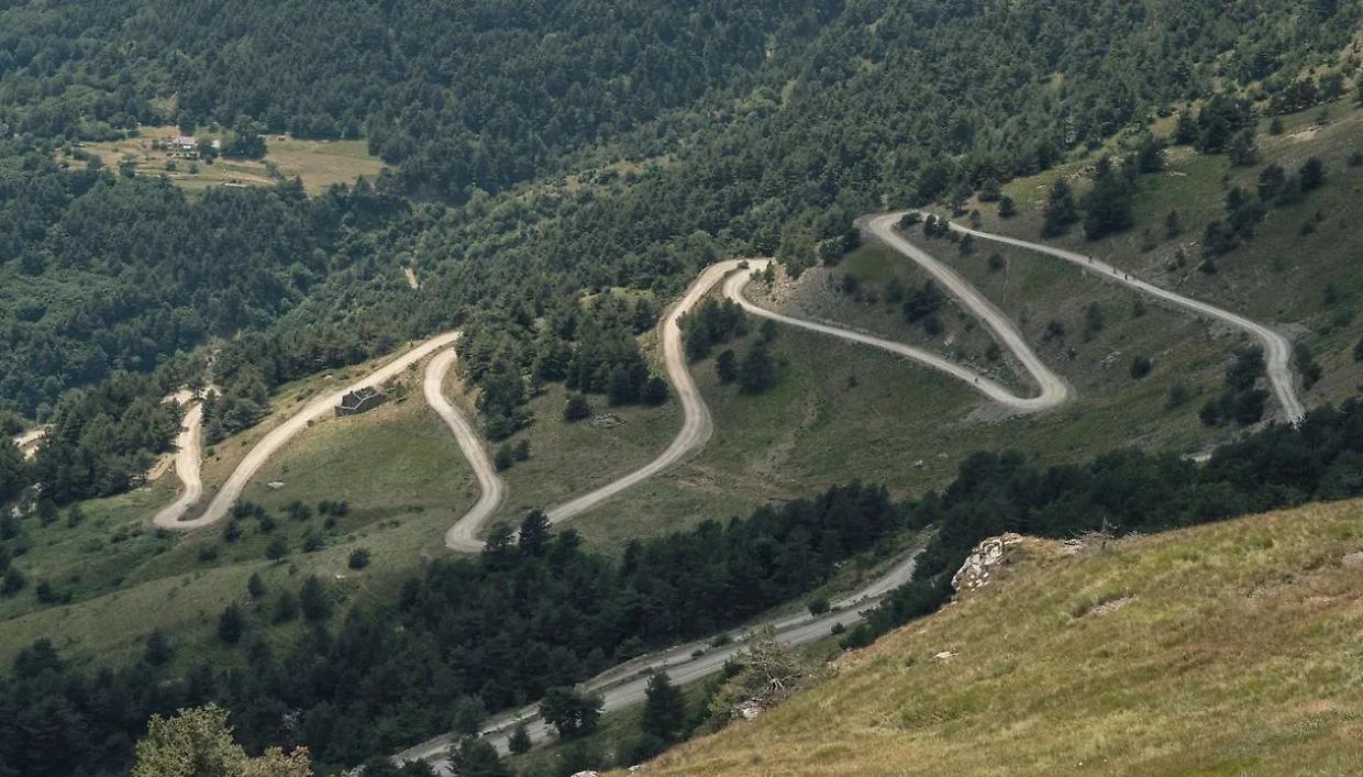 Perdono il sentiero nella notte sulla Via del Sale: salvate due escursioniste