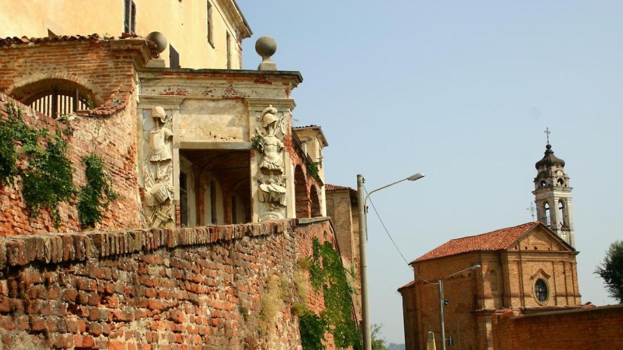 Un tuffo nel mistero di Pocapaglia: riaprono museo e chiesa tra storia e leggende