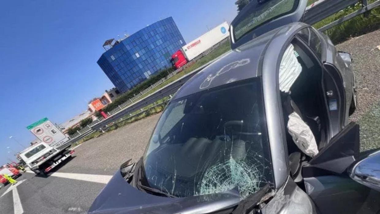 Caos sulla tangenziale sud di Torino: incidente all'altezza di corso Francia, quattro feriti