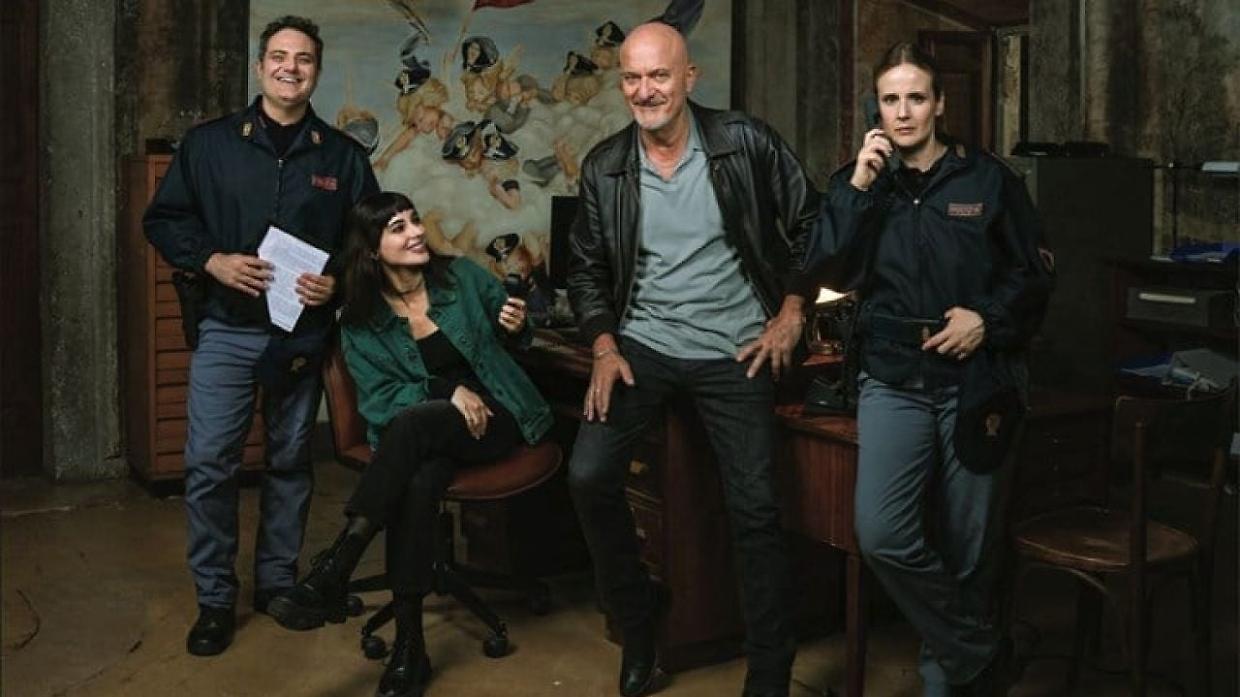 Claudio Bisio torna su Rai 1: domani il debutto di "Uno sbirro in Appennino"