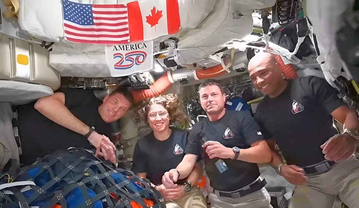 Artemis II, missione da record: completato il sorvolo della Luna e iniziato il ritorno sulla Terra