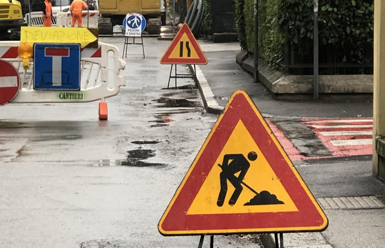 Beinasco pi&ugrave; accessibile, cantieri aperti per strade e marciapiedi senza barriere