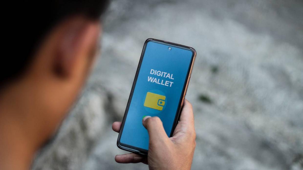 It-Wallet dai 14 anni: accesso al portafoglio digitale senza consenso dei genitori