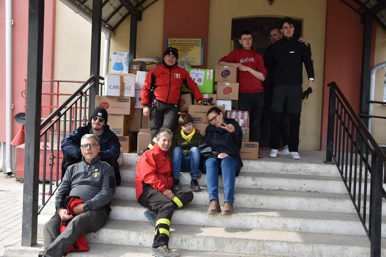 Dall&rsquo;Italia all&rsquo;Ucraina, il viaggio della solidariet&agrave;: rientrano i volontari di Grugliasco