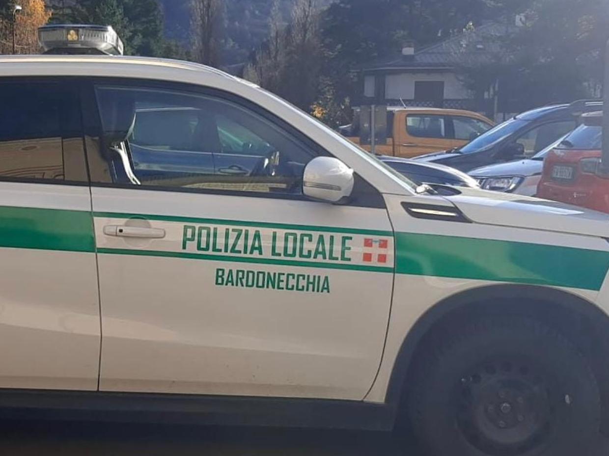 Oulx, scontro tra ambulanza e auto al passaggio a livello: coinvolti tre veicoli