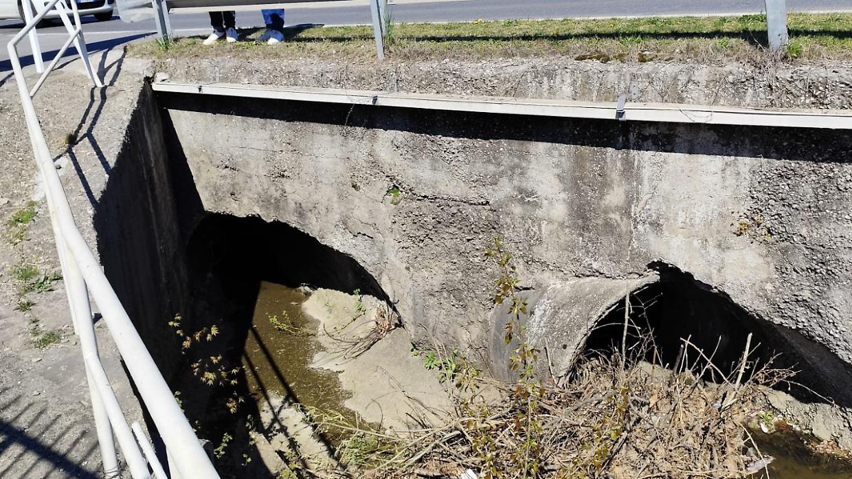 Caselette, intervento sul rio sotto la sp177: pulizia urgente per scongiurare allagamenti