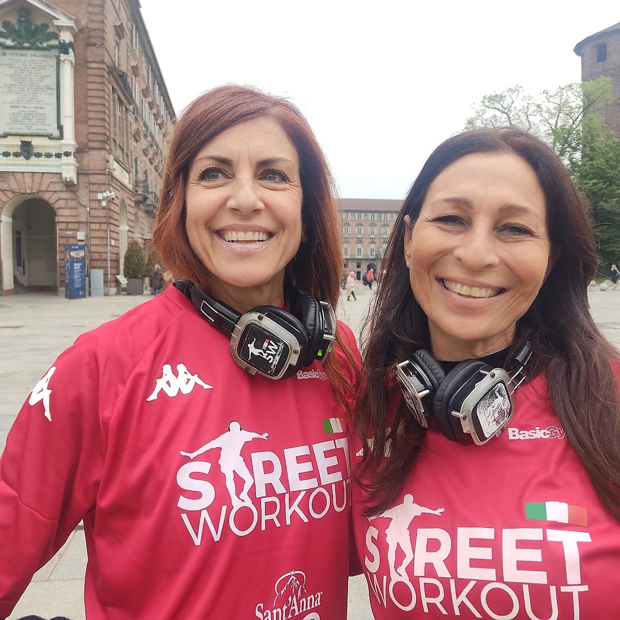 La carica dei 500 per lo sport &ldquo;di strada&rdquo;, cuffie e Zumba: &laquo;La palestra &egrave; la citt&agrave;&raquo;