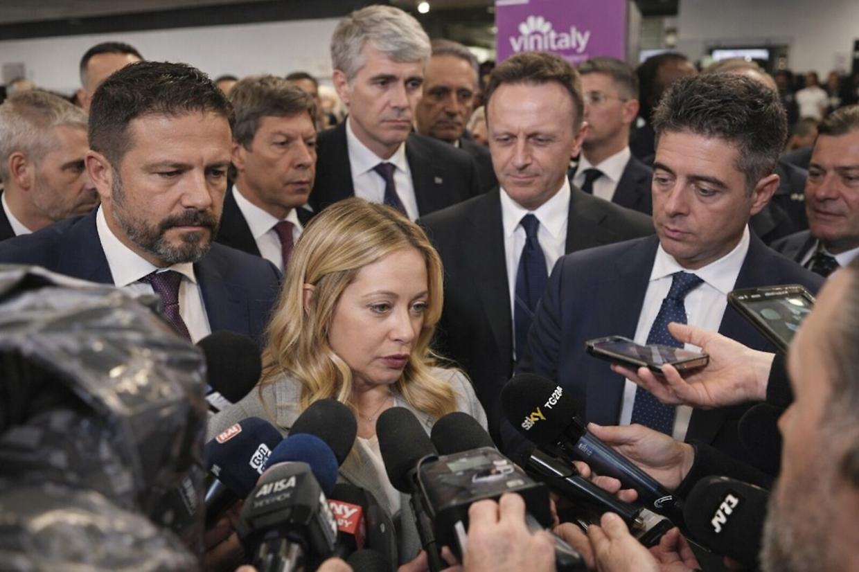 Meloni: &ldquo;Inaccettabili le parole su Papa Leone XIV. Con gli alleati serve dire quando non si &egrave; d&rsquo;accordo&rdquo;